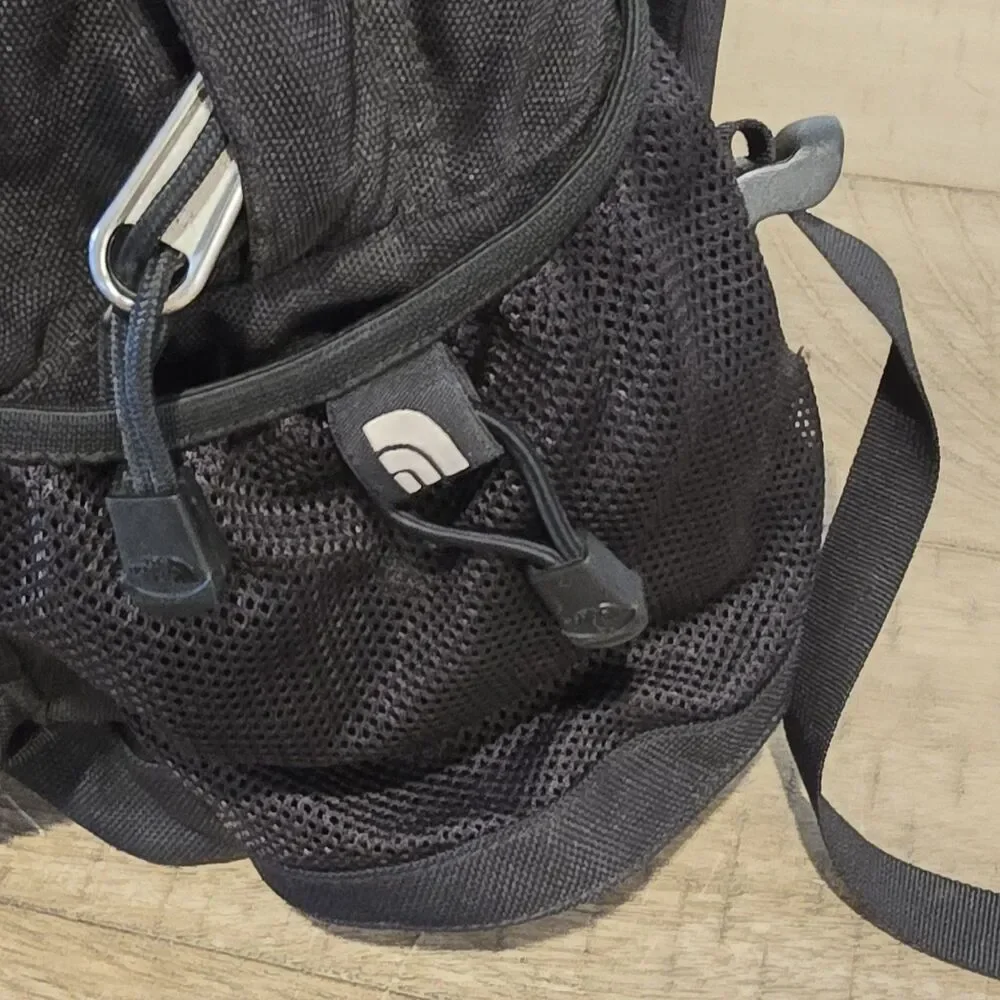 The North Face Jester Backpack Black One Size Zip Padded Straps Pockets